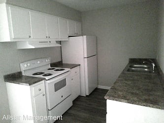 433 Meadowlark Drive Apartments - Canton, MS