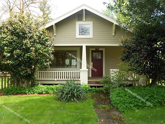 9310 SE 32nd Ave - Milwaukie, OR