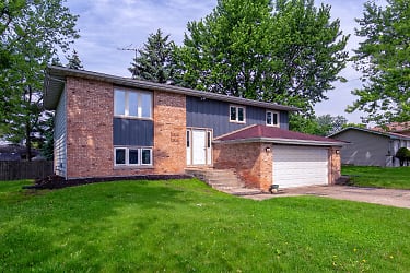 9854 Grant Pl unit 2 - Crown Point, IN