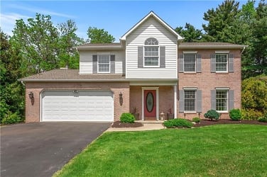 107 Crestview Dr - Canonsburg, PA