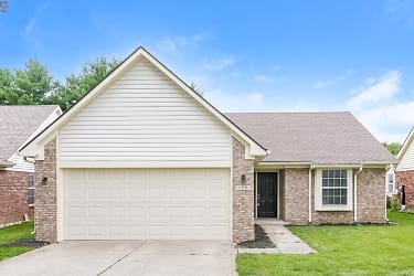 1108 W Southport Rd - Indianapolis, IN