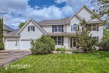 3470 Olive Ln N - Plymouth, MN