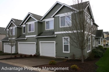 3207 NW Foxtail St - Corvallis, OR