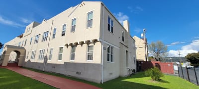 1759 Seminary Ave 115 - Oakland, CA