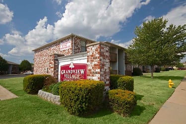 Grandview Village Apartments - Springfield, MO