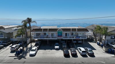 6653 Del Playa Apartments - Goleta, CA