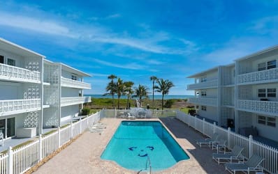 4800 Ocean Beach Blvd unit 215 - Cocoa Beach, FL