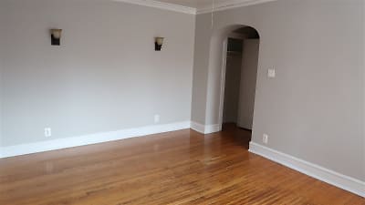 5041 N Springfield Ave unit 2A - Chicago, IL
