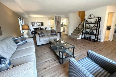 Fox Forest Townhomes - Plymouth, MN