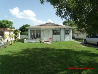 2801 NW 26th St - Fort Lauderdale, FL