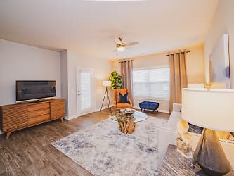 Reserve At Stone Hollow Apartments - Charlotte, NC