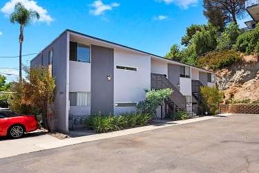 3360 Reynard Way Apartments - San Diego, CA