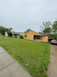 18206 Kares Ave - Cleveland, OH