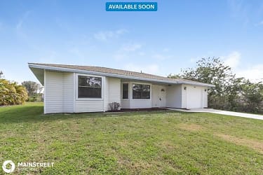 7993 Rockwell Ave - North Port, FL