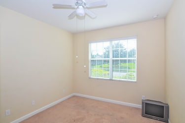4422 Olympia Ct - Clermont, FL