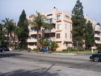 820 Redondo Ave unit 309 - Long Beach, CA