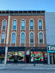 119-121 N 4th St - Quincy, IL