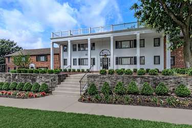 Drexelbrook Residential Community Apartments - Drexel Hill, PA