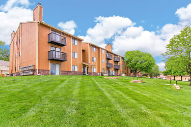 Maple View Apartments - Omaha, NE