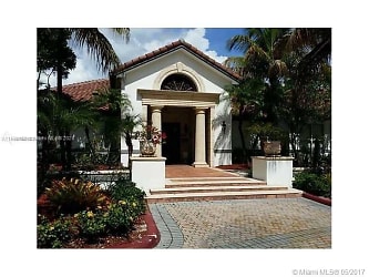 4420 NW 107th Ave #207 - Doral, FL