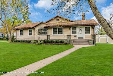 515 Monmouth Rd - Allenhurst, NJ