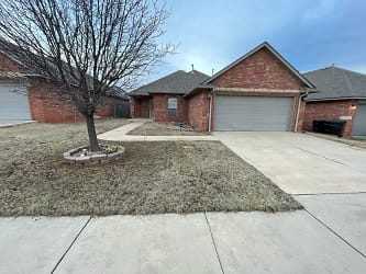 809 SW 37th St - Moore, OK