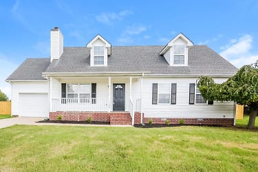 1104 Skipton Dr - Murfreesboro, TN