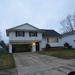 6774 Reid Dr - Parma Heights, OH