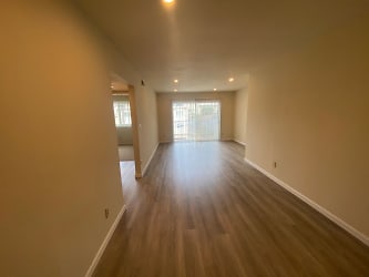 389-393 Apartments - Daly City, CA