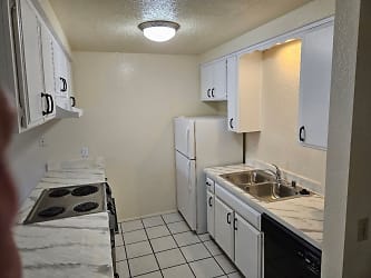 9721 Dale Ave unit 1 - Spring Valley, CA