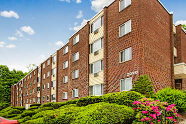 Country Club Estates Apartments - New Britain, CT