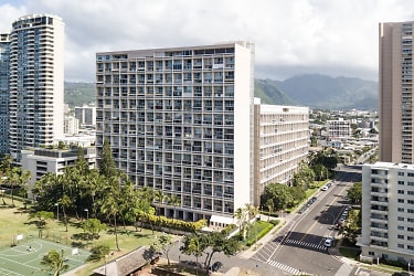 500 University Ave unit 710 - Honolulu, HI
