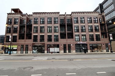 216 N Halsted St unit 3 - Chicago, IL
