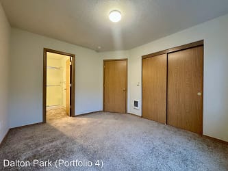 Dalton Park Apartments - Portland, OR