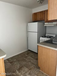 600 ASYLUM AVE Apartments - Hartford, CT