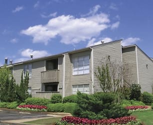 Cedar Mill Apartments & Townhomes - Memphis, TN