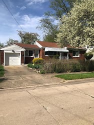 949 Davies Ave - Akron, OH