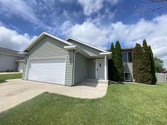 5269 Kingston Pl NW - Rochester, MN
