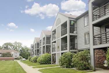 Emerald Park Apartments - Kalamazoo, MI