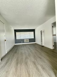 Villa Platinum Apartments - Anaheim, CA