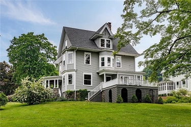 9 Lakeview Ave - Salisbury, CT