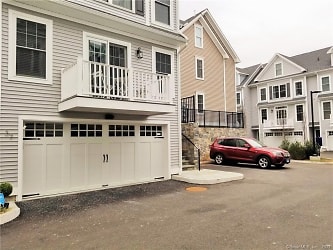 115 Colonial Rd #37 - Stamford, CT