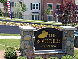 The Boulders At Rockaway Apartments - Rockaway, NJ