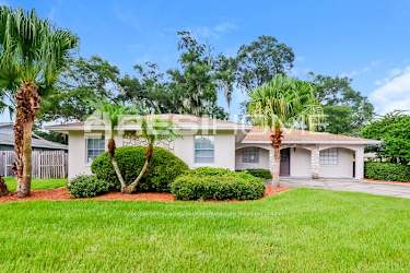 1549 Silver Fox Circle - Apopka, FL