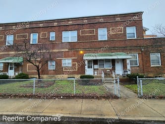 4402 Tod Ave - East Chicago, IN