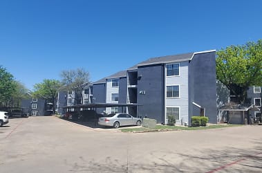 Village Oaks: A Dallas Living Experience Apartments - Dallas, TX