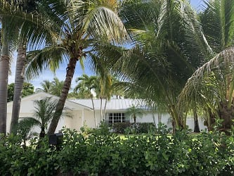 2459 Cardinal Ln - Palm Beach Gardens, FL