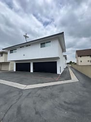7528 Stewart and Gray Rd - Downey, CA