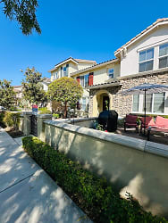 40319 Rosewell Ct - Temecula, CA