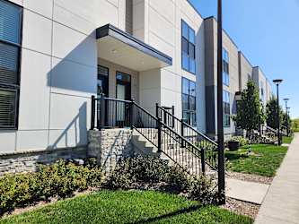 Portview Townhomes Apartments - Grand Rapids, MI